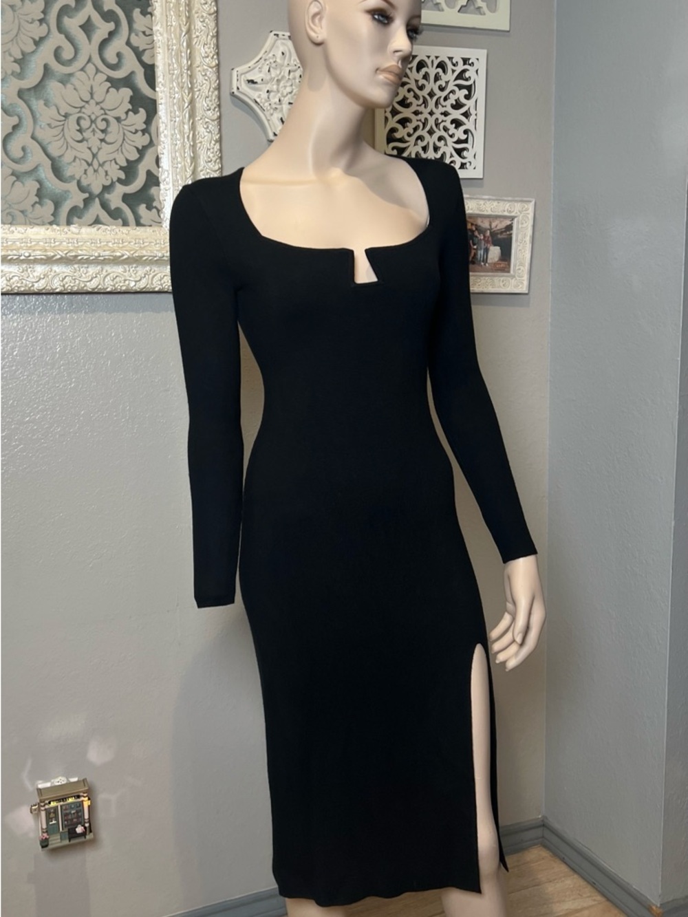 Abercrombie and Fitch Classic Black Long-Sleeve Midi Dress with Front Slit - Picture 12 of 12